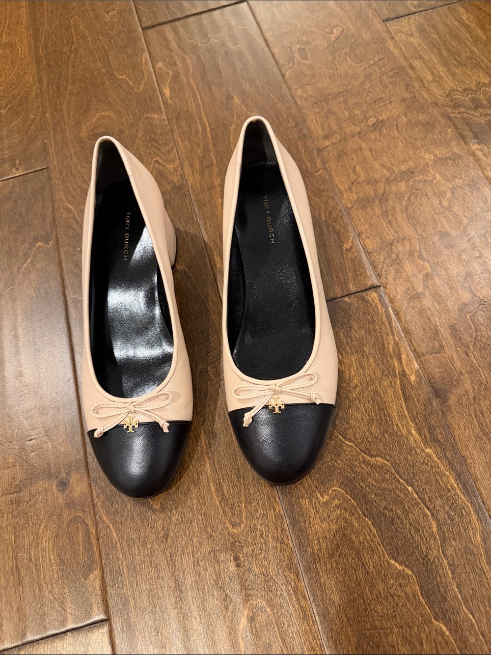 Tory Burch Cap Toe Pump